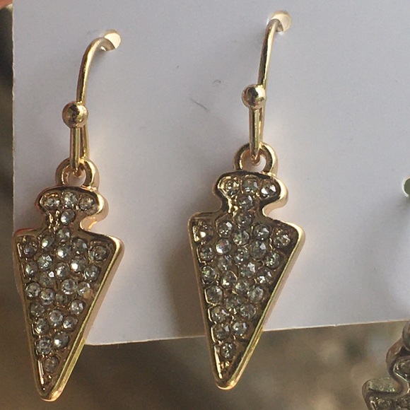 Charming Charlie - Pack of Earrings - Picture 13 of 15